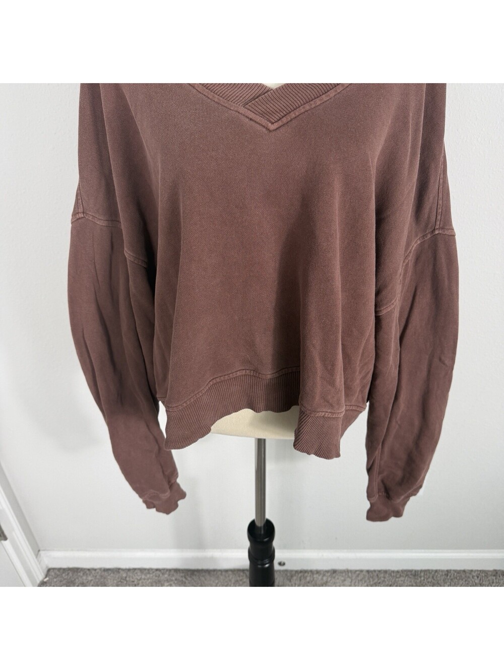 Aerie V-neck Sweatshirt Women's Medium Brown Oversized Long Sleeve Pullover - Picture 3 of 5